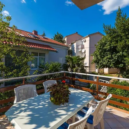 In 39075 Apartment *