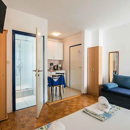 Apartment In 39075